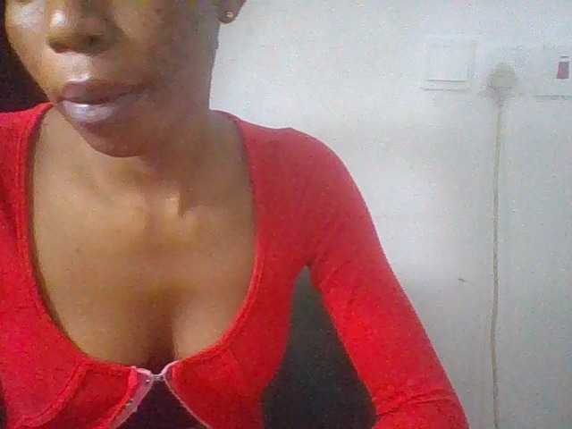 Juicyxpussy live cam on BongaCams