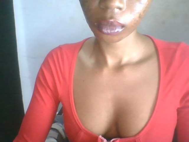 Juicyxpussy live cam on BongaCams