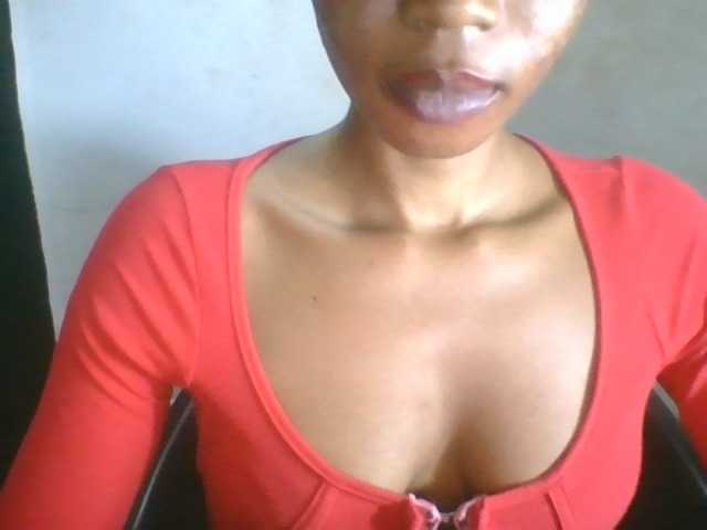 Juicyxpussy live cam on BongaCams