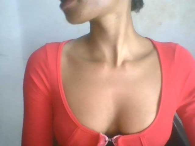 Juicyxpussy live cam on BongaCams