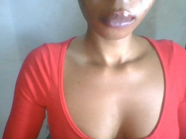 Juicyxpussy live cam on BongaCams