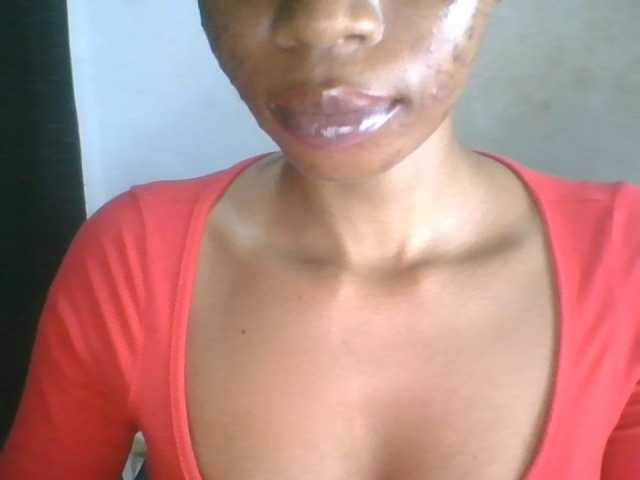 Juicyxpussy live cam on BongaCams