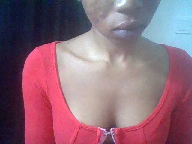 Juicyxpussy live cam on BongaCams