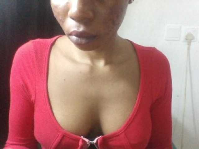 Juicyxpussy live cam on BongaCams