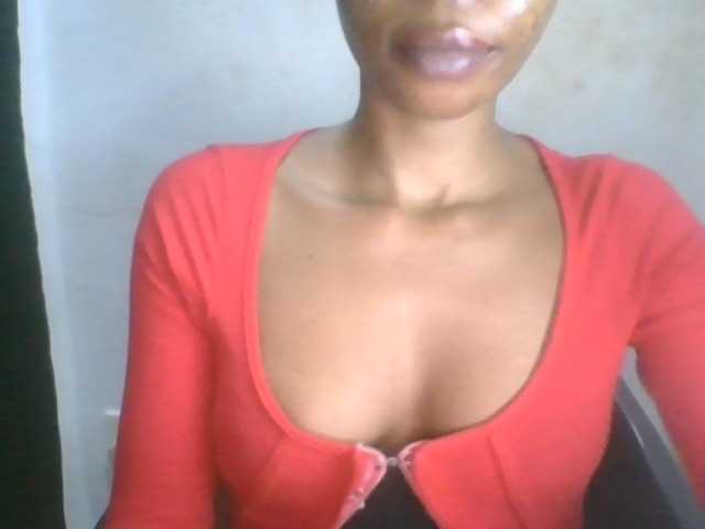 Juicyxpussy live cam on BongaCams