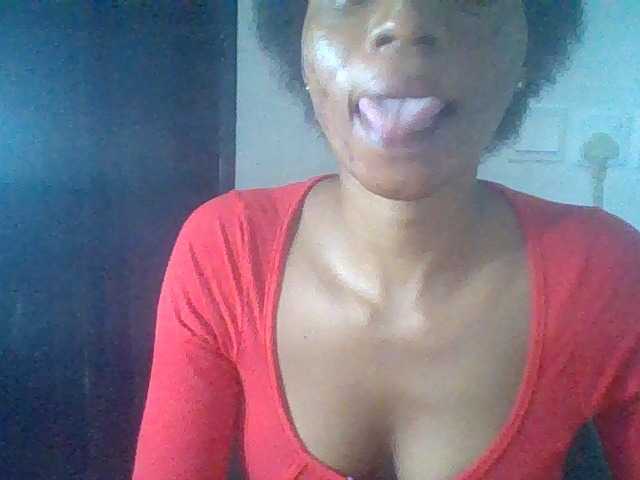 Juicyxpussy live cam on BongaCams