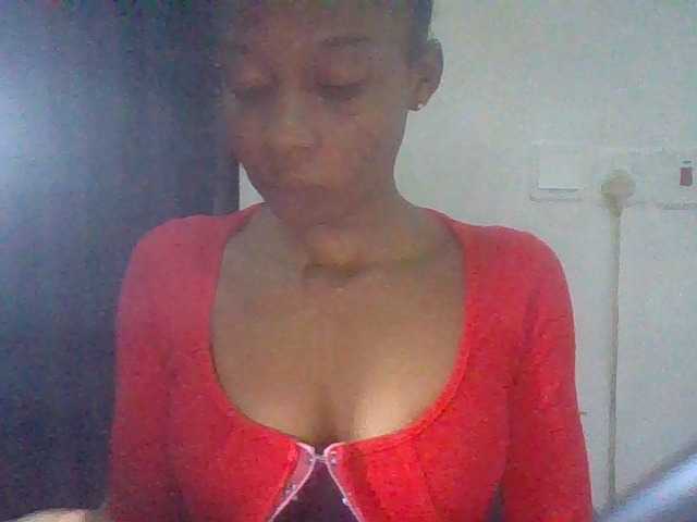 Juicyxpussy live cam on BongaCams