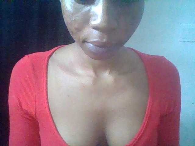 Juicyxpussy live cam on BongaCams