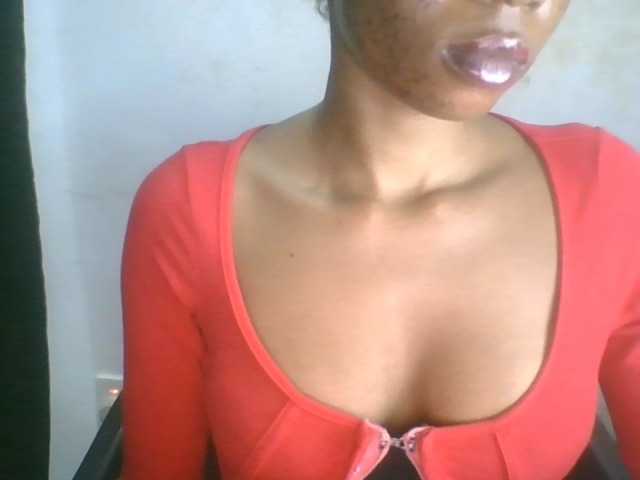Juicyxpussy live cam on BongaCams