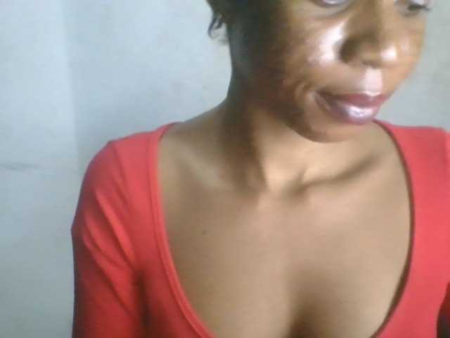 Juicyxpussy live cam on BongaCams