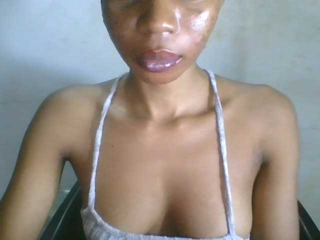 Juicyxpussy live cam on BongaCams