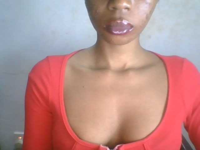 Juicyxpussy live cam on BongaCams