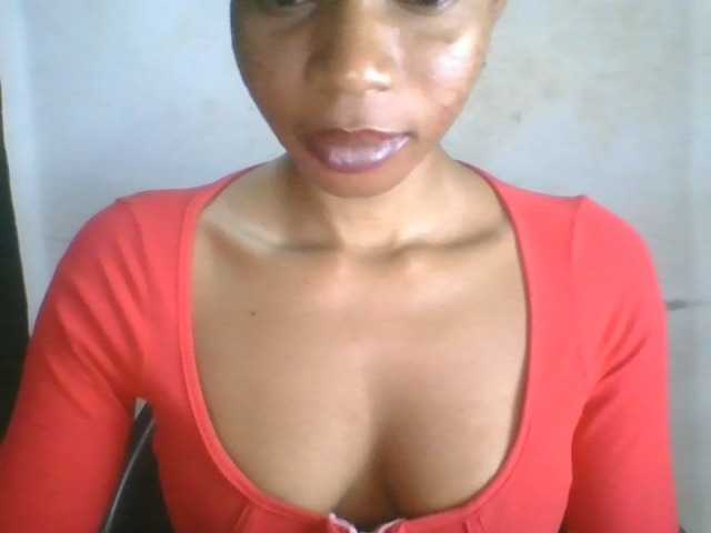 Juicyxpussy live cam on BongaCams