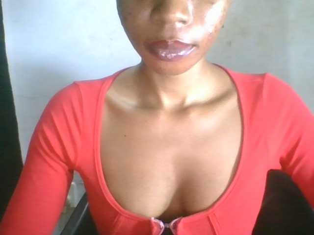 Juicyxpussy live cam on BongaCams