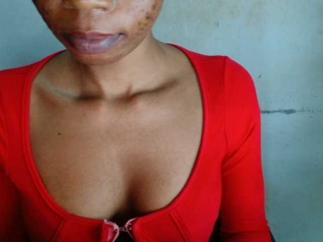Juicyxpussy live cam on BongaCams