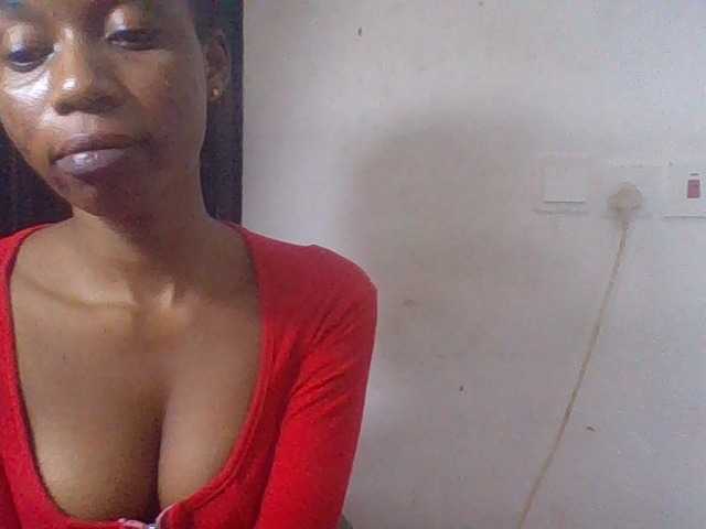 Juicyxpussy live cam on BongaCams