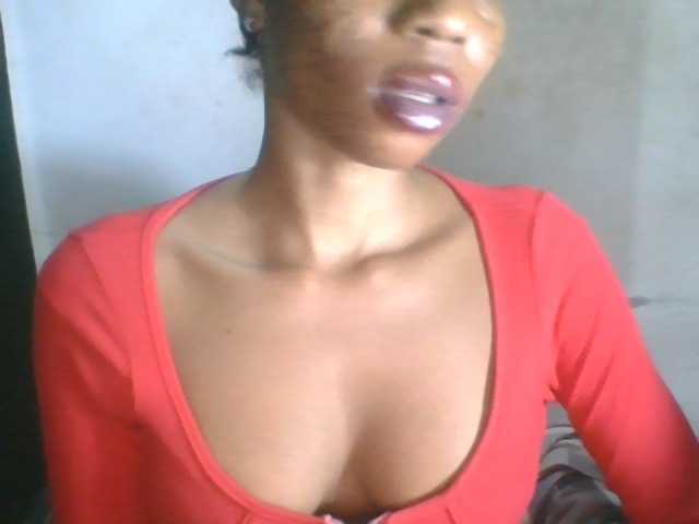 Juicyxpussy live cam on BongaCams