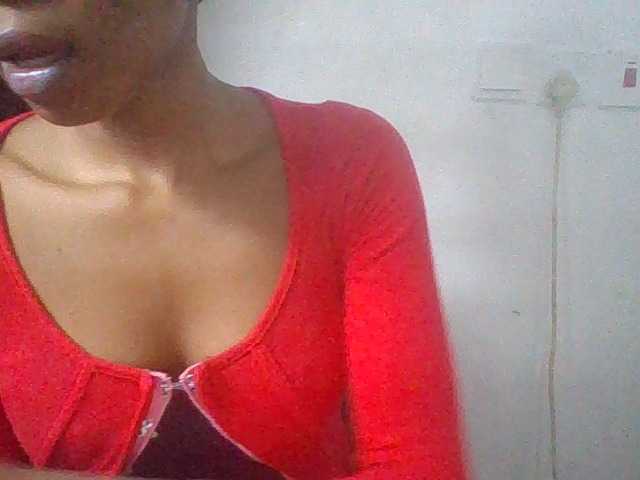 Juicyxpussy live cam on BongaCams