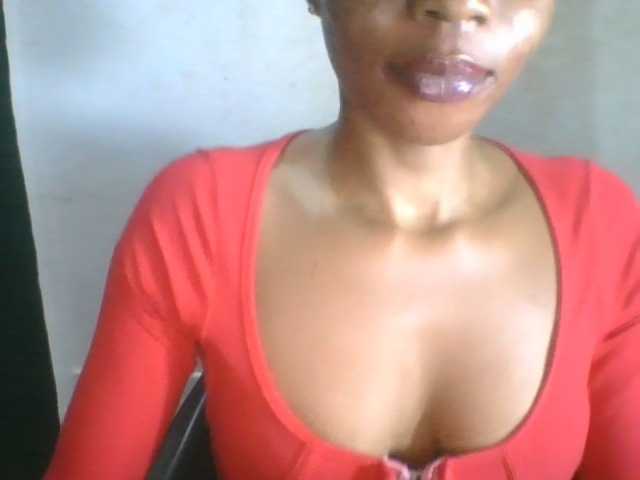 Juicyxpussy live cam on BongaCams