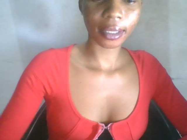 Juicyxpussy live cam on BongaCams