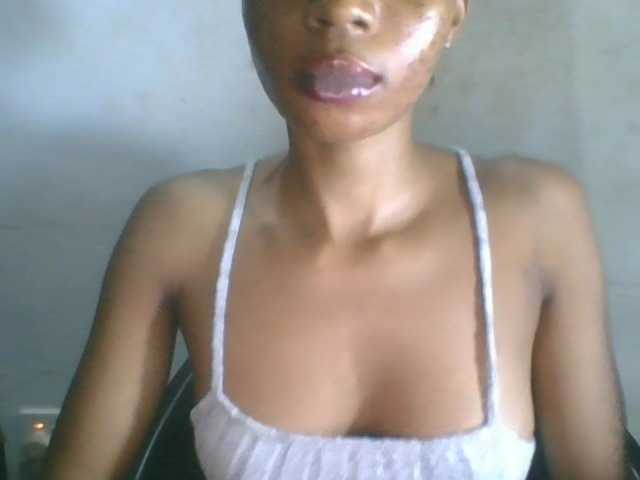 Juicyxpussy live cam on BongaCams