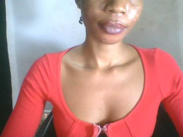 Juicyxpussy live cam on BongaCams