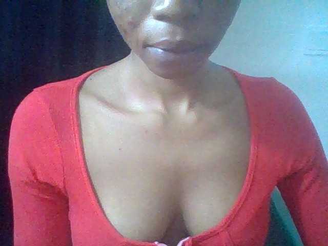 Juicyxpussy live cam on BongaCams