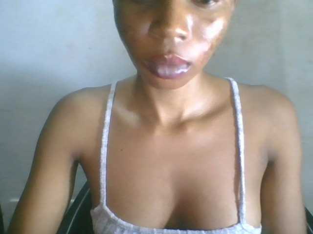 Juicyxpussy live cam on BongaCams