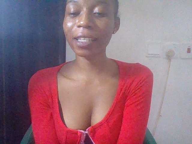 Juicyxpussy live cam on BongaCams