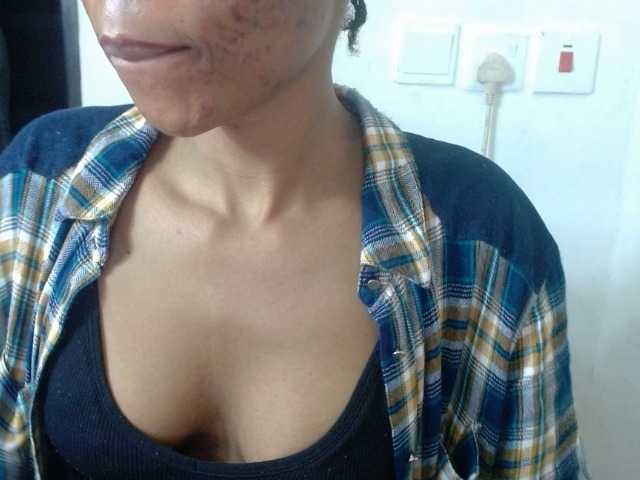 Juicyxpussy live cam on BongaCams