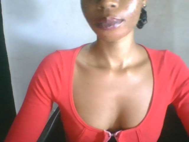 Juicyxpussy live cam on BongaCams