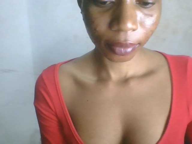 Juicyxpussy live cam on BongaCams