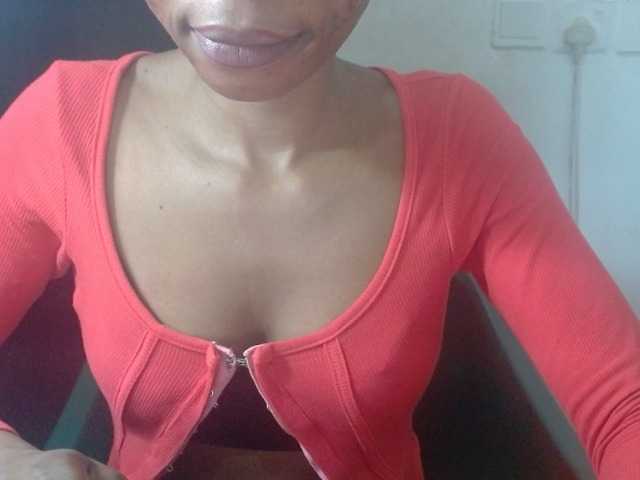 juicyxpussy cam belle