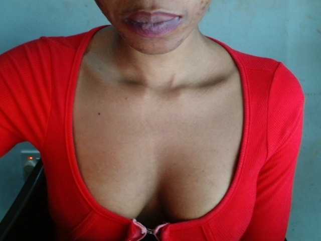 Juicyxpussy live cam on BongaCams