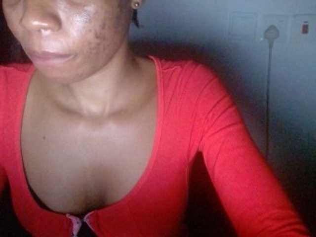 Juicyxpussy live cam on BongaCams