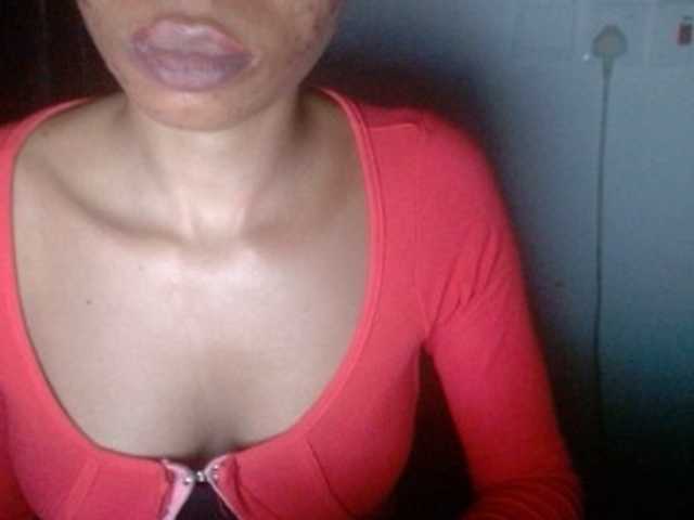 Juicyxpussy live cam on BongaCams