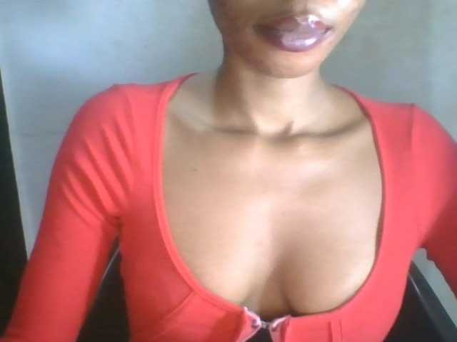 Juicyxpussy live cam on BongaCams