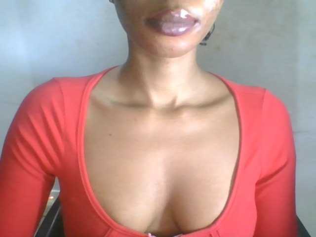 Juicyxpussy live cam on BongaCams