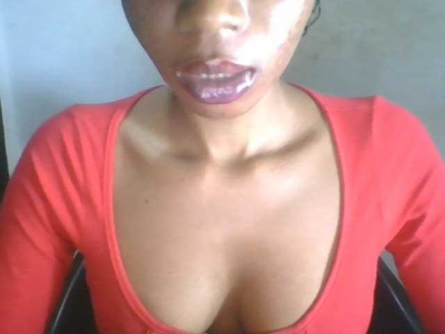 Juicyxpussy live cam on BongaCams
