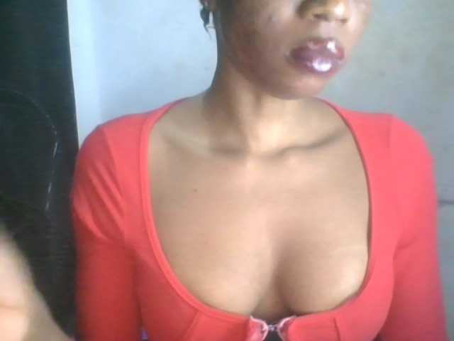 Juicyxpussy live cam on BongaCams