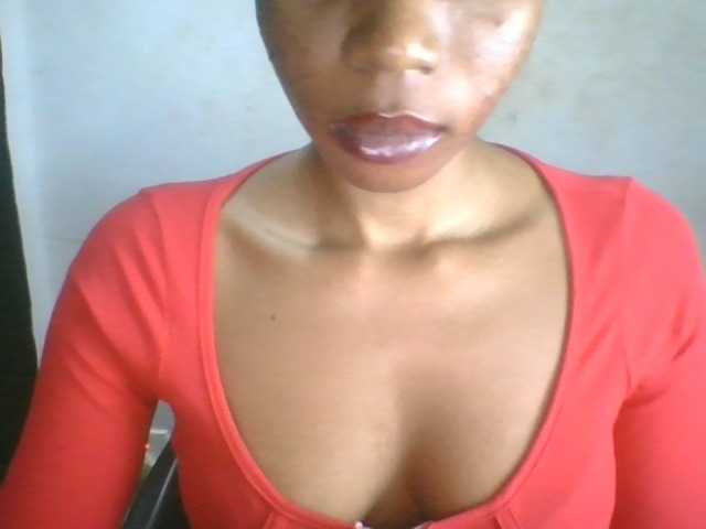 Juicyxpussy live cam on BongaCams