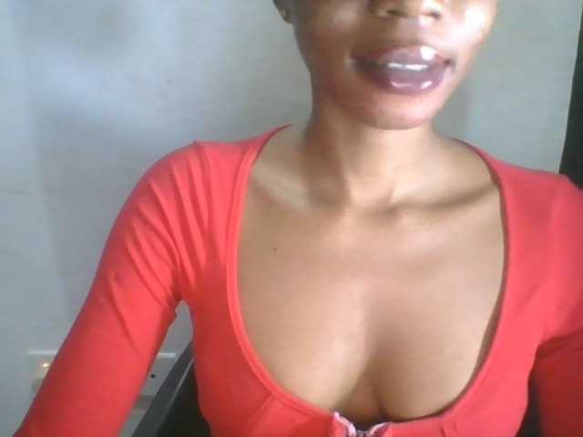 Juicyxpussy live cam on BongaCams