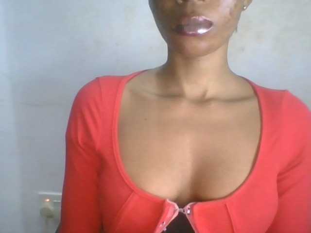 Juicyxpussy live cam on BongaCams