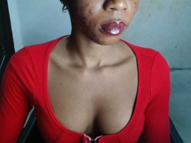Juicyxpussy live cam on BongaCams
