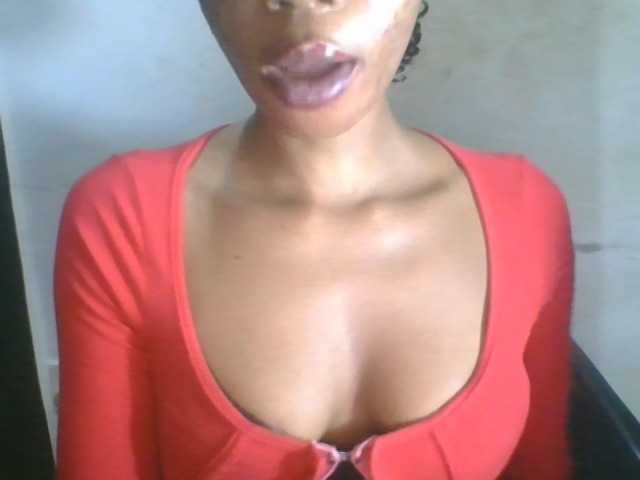 Juicyxpussy live cam on BongaCams