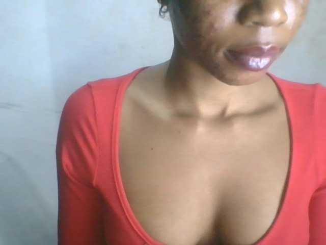 Juicyxpussy live cam on BongaCams