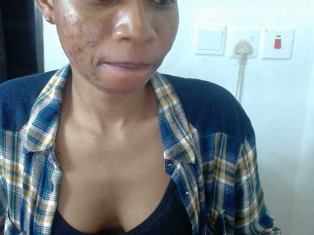 Juicyxpussy live cam on BongaCams