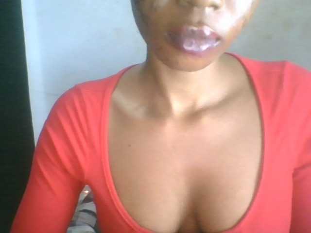 Juicyxpussy live cam on BongaCams