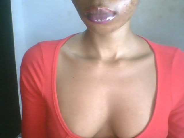 Juicyxpussy live cam on BongaCams