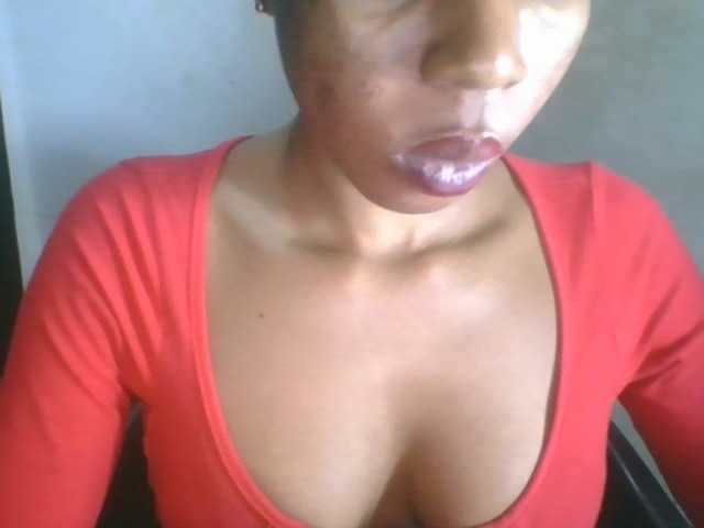 Juicyxpussy live cam on BongaCams